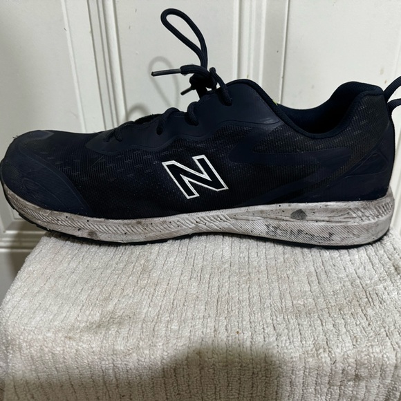 New Balance Logic safety toe - Picture 6 of 8